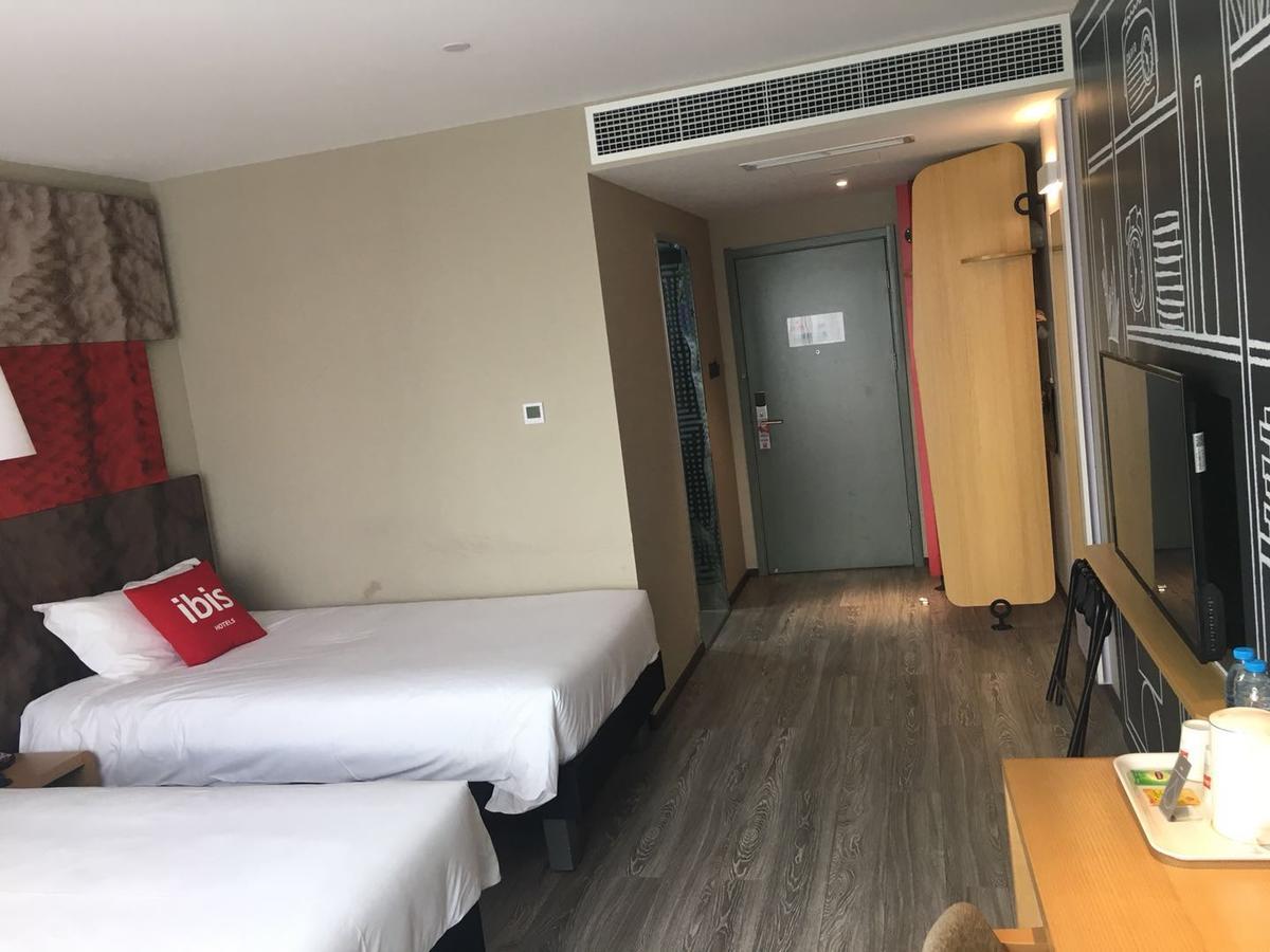 Ibis Chengdu Sm Square Hotel Exterior photo