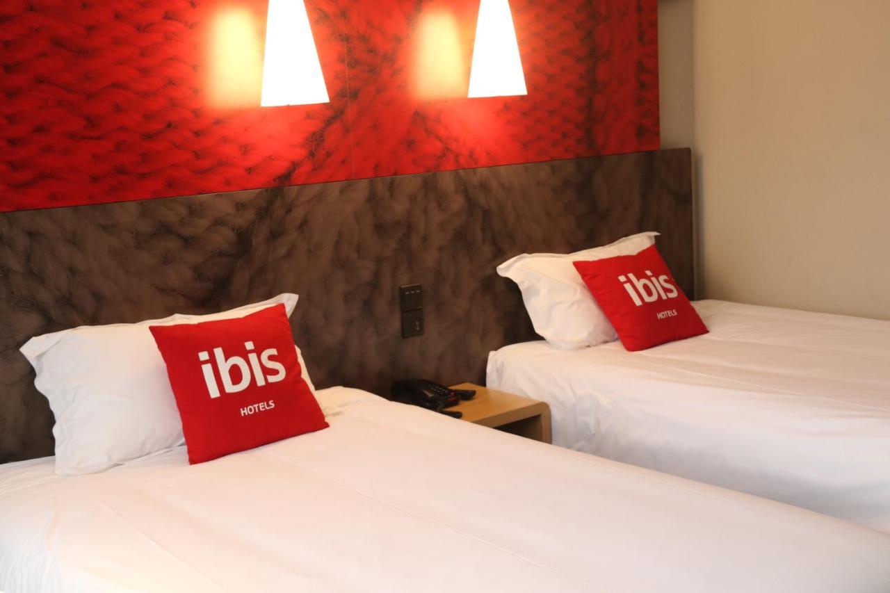 Ibis Chengdu Sm Square Hotel Exterior photo