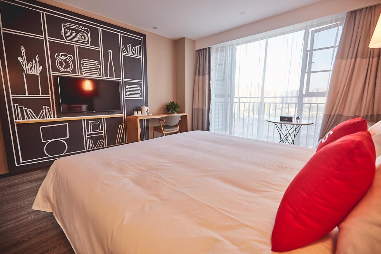 Ibis Chengdu Sm Square Hotel Exterior photo