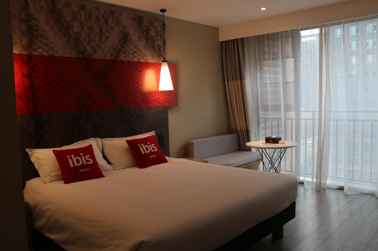 Ibis Chengdu Sm Square Hotel Exterior photo