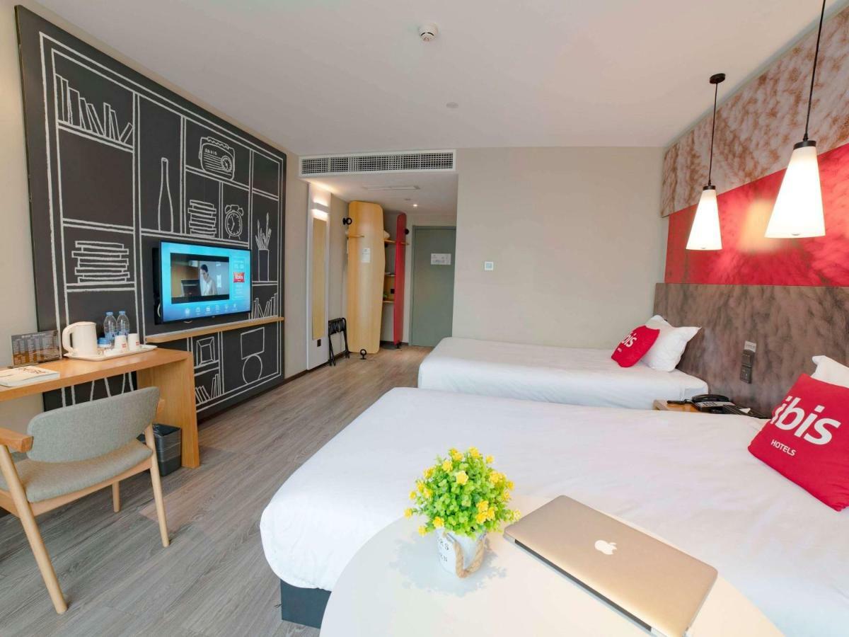 Ibis Chengdu Sm Square Hotel Exterior photo